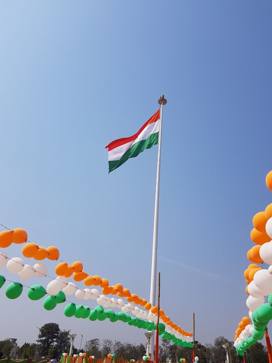 Preity5401's tweet photo. Thank you @FFOIndia for gifting us the most valuable thing a proud Indian needs always, anywhere &amp; everywhere- #TriColour. Exactly 3yrs back 100ft monumental flag was unfurled in Bonai of Sundargarh Dist, #Odisha
#ThrowBack #Tiranga @JSPLCorporate @JSPLFoundation @MPNaveenJindal https://t.co/IK9uwqYHGS