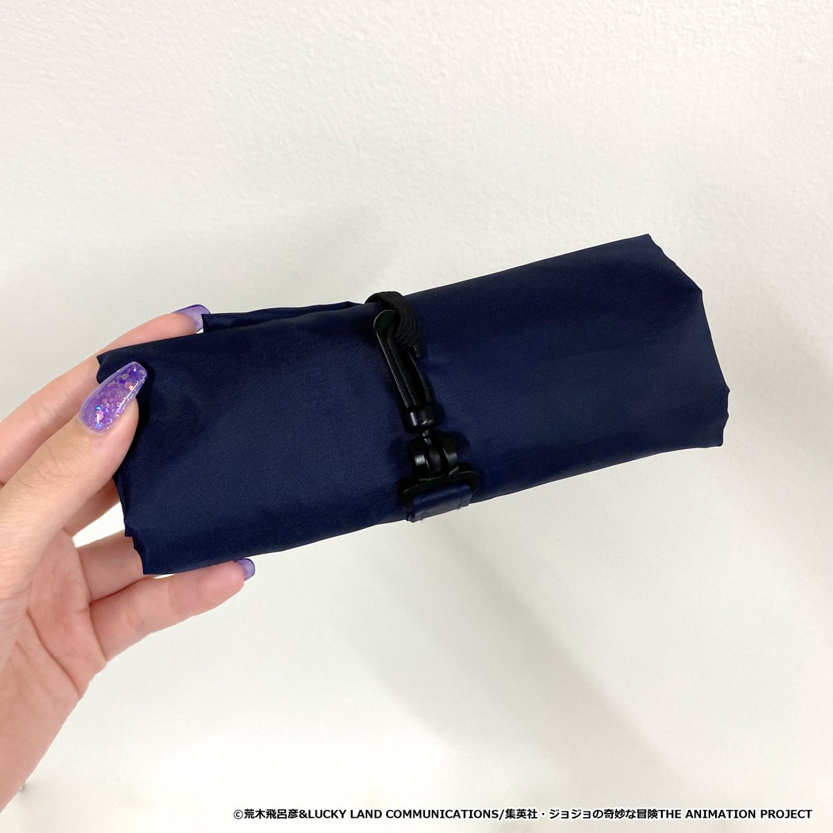 メディコス エンタテインメント ジョジョ グッズ情報 Tvアニメ ジョジョの奇妙な冒険 冒険の軌跡フェアinアニメイト 名古屋 大阪日本橋 福岡パルコ アニメイト通販にてフェアを開催中ッ アパレルのサイズはs M Lの3サイズ エコバッグは