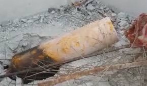 5) The  @couragefound panel learned that an engineering study, sidelined by OPCW management, indicated that the damage seen here on a chlorine cylinder and roof were not consistent with each other: