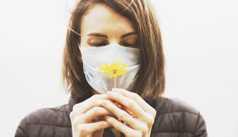 PharmaCooper's tweet photo. Reduced Smelling Ability Is The Biggest Symptom Of Covid-19, New Research Claims
Read More:- https://t.co/qRECdClxCR
#Covid #Covid19India #Coronavirus #CoronavirusSymptoms #SymptomsofCoronavirus #Health #Healthcare #CooperPharma https://t.co/j1LmCXp5bK