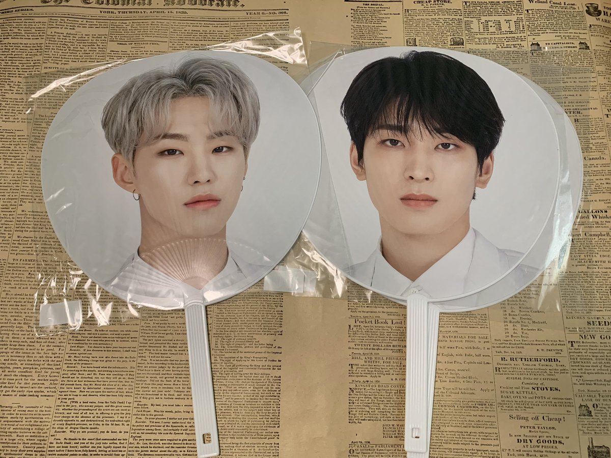 beautifulpetal's tweet photo. Seventeen JAPAN Uchiwa

HAPPY ENDING Showcase $20 each

ODE TO YOU $15 each

SVT Dome Tour White / Purple $15 each

Scoups Joshua jun Hoshi Wonwoo https://t.co/IOHANtlZ3a