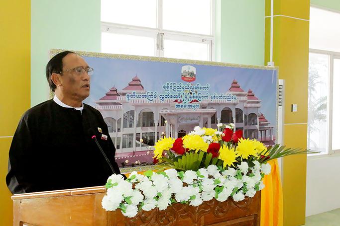 
စစ်တပ်က အာဏာသိမ်းပြီးတဲ့ ဖေဖော်ဝါရီလ ၁ ရက်နေ့မှာ မနက်မှာ ဖမ်းဆီးခံလိုက်ရတဲ့  ရခိုင်ပြည်နယ်လွှတ်တော်ဥက္ကဋ္ဌ ဦးစံကျော်လှကို စစ်တပ်က ထိန်းသိမ်းထားပြီးနောက် ဒီကနေ့ ဖေဖေါ်ဝါရီလ ၅ရက် မနက်ပိုင်းက ပြန်လည် လွတ်ပေးလိုက်တယ်လို့ ဦးစံကျော်လှက မဇ္ဈိမကို အတည်ပြု ပြောပါတယ်။