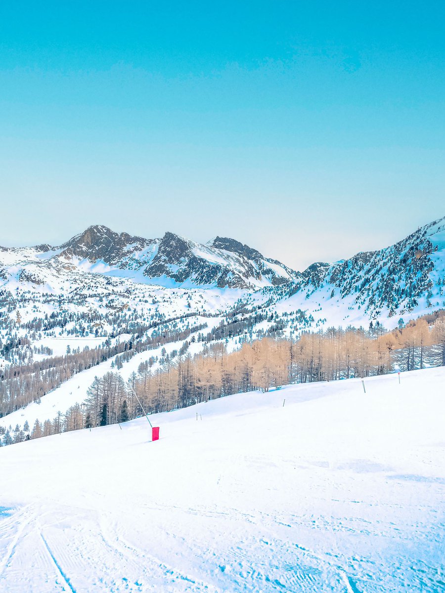 À seulement 1h 30 de Nice, la station de ski Isola 2000 offre un des plus beaux panoramas des Alpes du Sud ❄️

📸 Instagram : instagram.com/valentin.donat…

#ExploreNiceCotedAzur #Isola2000 #StationsNiceCotedAzur #CotedAzurFrance #MagnifiqueFrance