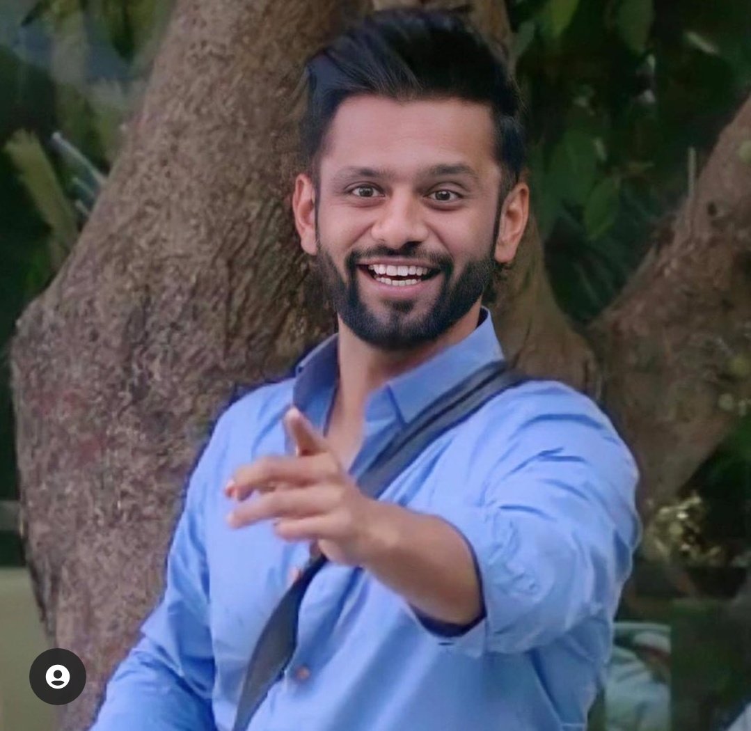 Vikramsaini1021's tweet photo. Who is win the show..? 🏆

#RubinaDialik OR  #RahulVaidya

#BiggBoss14 #BB14 #RubiNav
#RahulVaidyaForTheWin #RubinaIsTheBoss #RubiNik #RahulIsTheBoss #AbhinavShukla

  RT.🔃                               LIKES ❤️ https://t.co/mPDCVg5QJX