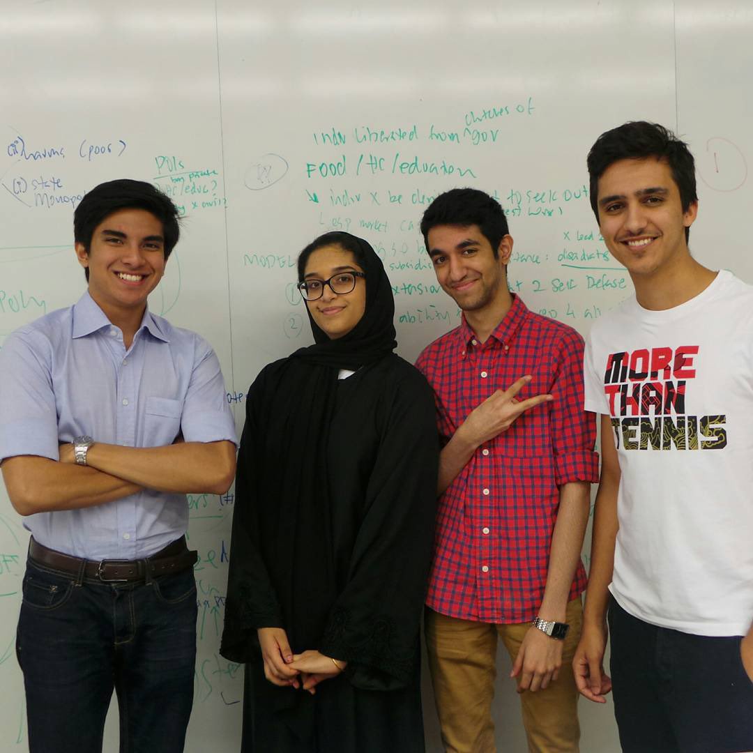 SyedSaddiq's tweet image. I am truly humbled and grateful that many non-Malaysians are also looking forward to join the class.

I apologize for the technical inconvenience and welcome my international counterparts to join my course through the steps listed in the poster! 

Be bold like #thunderBOLD!