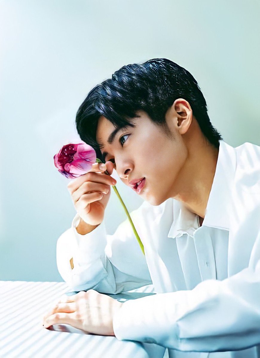 目黒蓮の横顔は彫刻………………… 雑誌の撮影も演技中もパフォーマンス中も