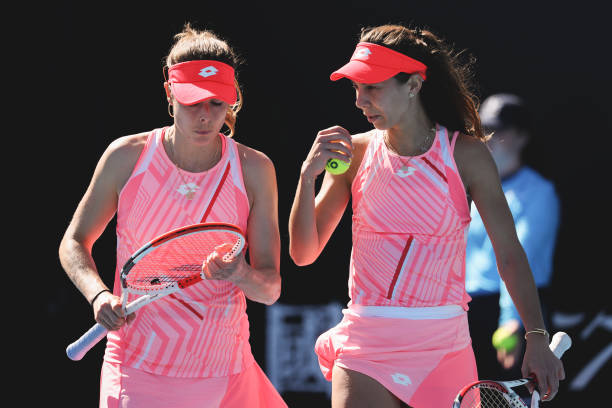 Tenisiteinfo's tweet photo. .@MikiBuzarnescu / @alizecornet progress into SF @WTA 500 @GippslandTrophy #Melbourne, after @Daria_gav / @Simona_Halep retired
More ➡️https://t.co/8g6Gl5ctRb https://t.co/V8vmPUEKWi