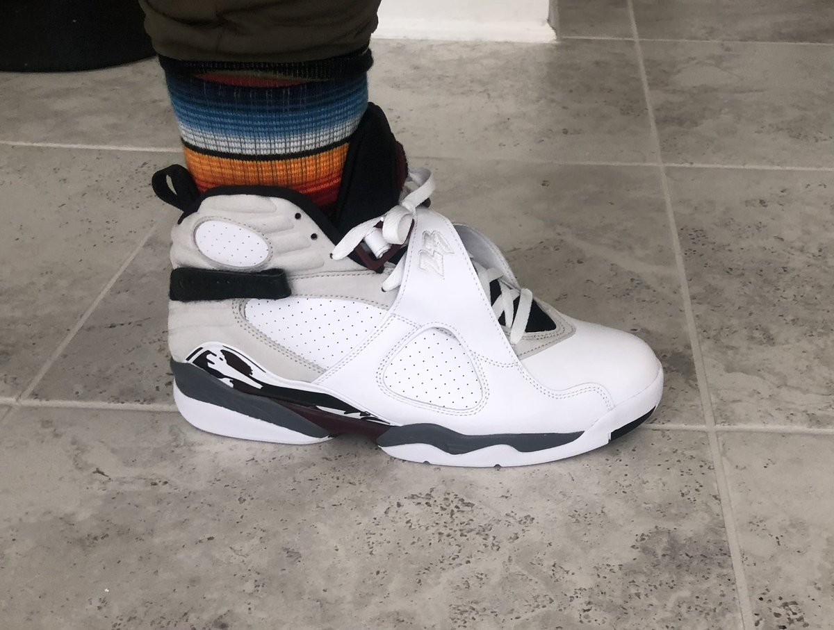 DjMac8's tweet photo. TGIF #Retro8 #Burgundy https://t.co/s5fUek8UC5