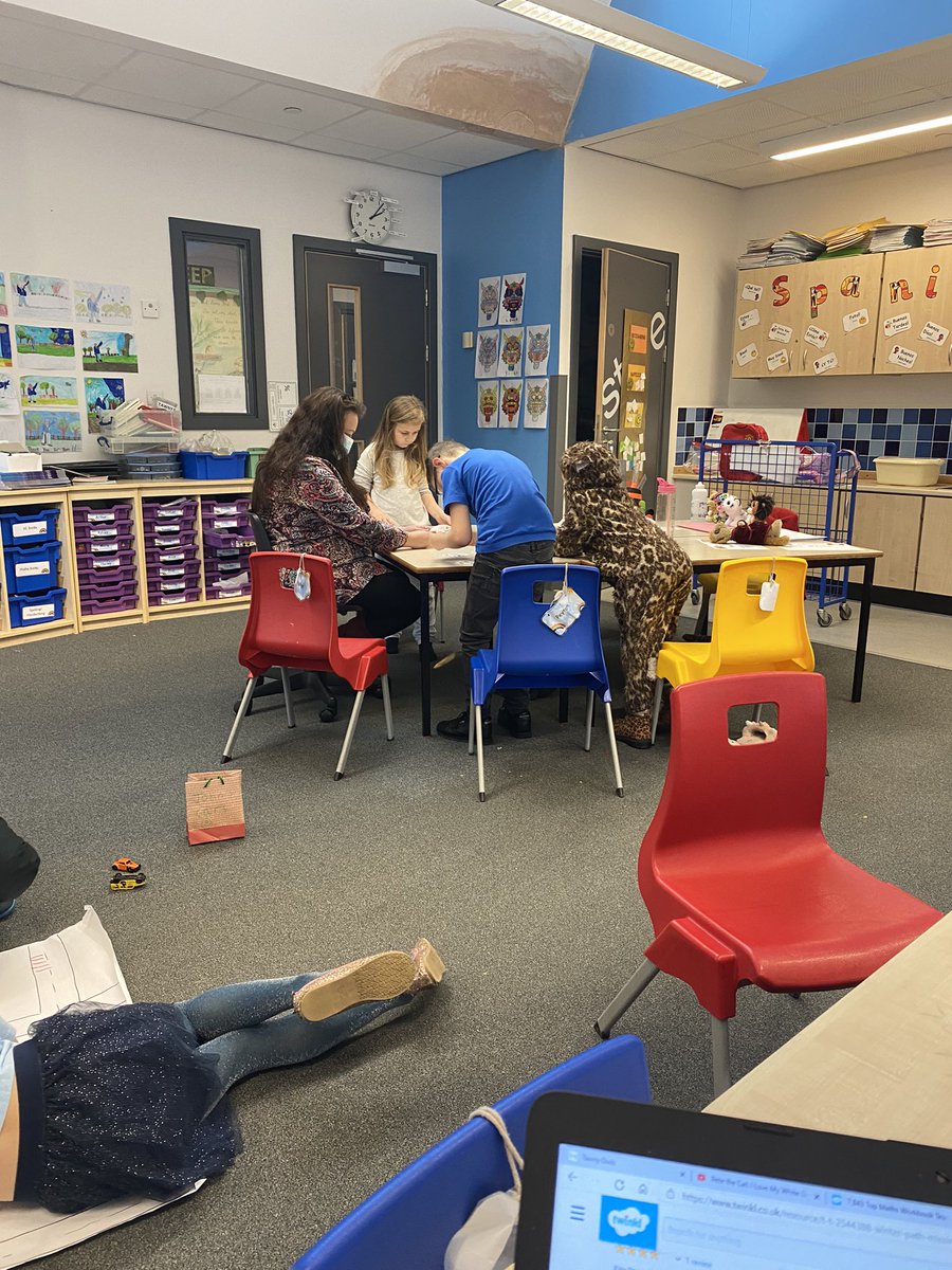 Having such a lovely afternoon in class with children playing board games and with our huge car mat. Perfect end to a lovely day #mentalhealthweek