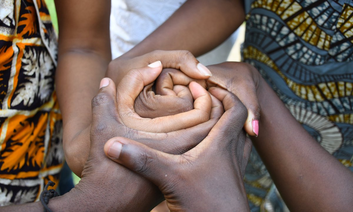 Une image vaut mille mots dit-on! Cela vous dit, des 📸 de gestes, pour communiquer sans avoir besoin de mots?
Rendez-vous sur iwaria.com pour des 📸 de qualité, gratuites &amp; libres de droits.

Que vous inspire le geste traduit ici?

#Iwariapic #gesture #FreeDownload
