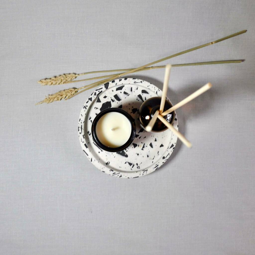 House Of Two Trees tweet media