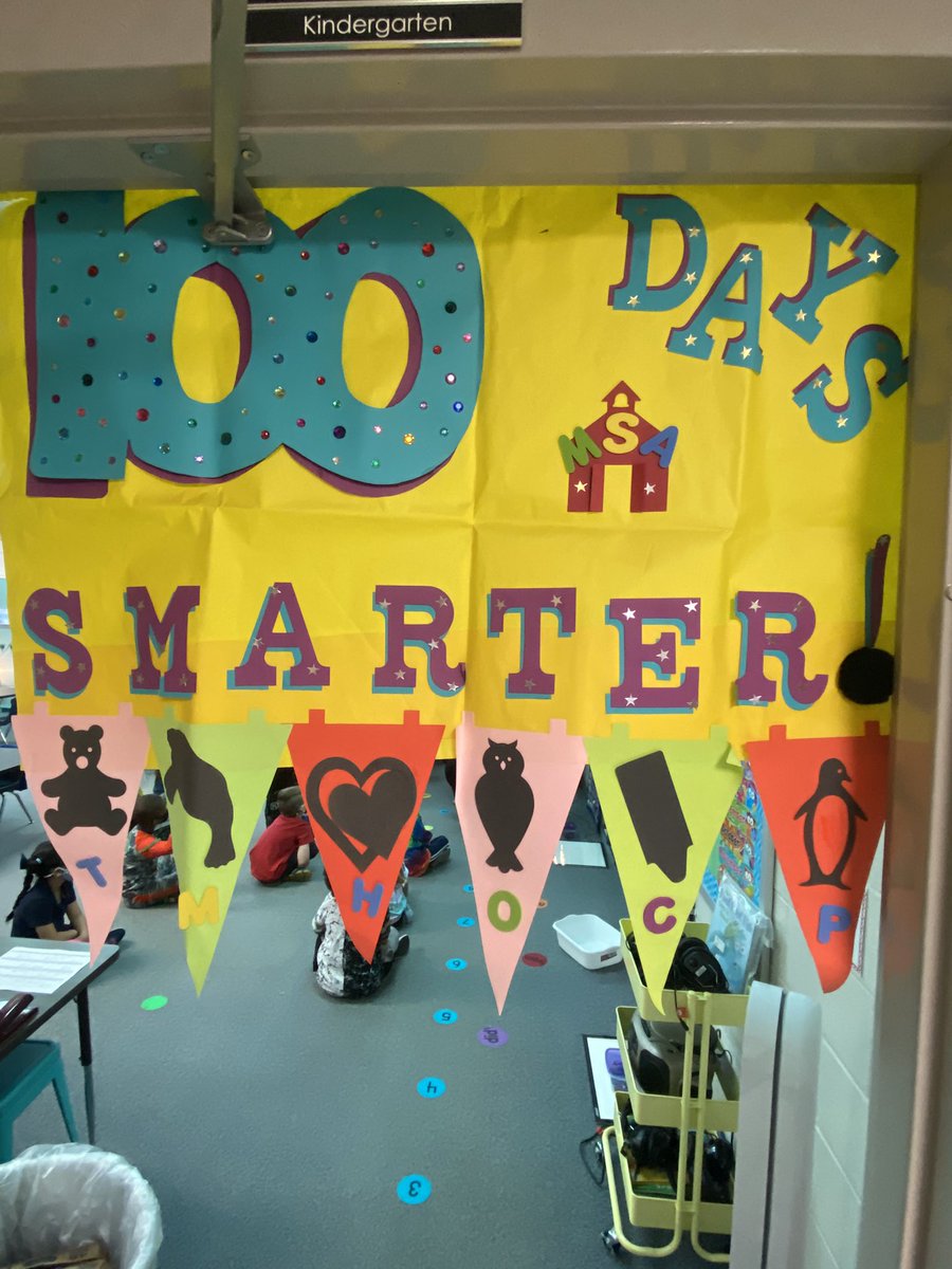 MSA_Owls's tweet photo. How do you know you work at an elementary school??? Happy 100th Day! @MSA_PTA @MCPS_Elementary https://t.co/UFEagRtAC9
