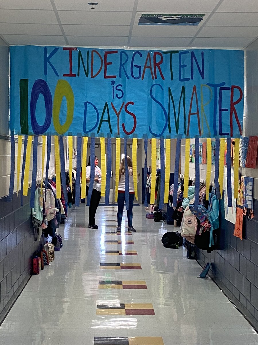 MSA_Owls's tweet photo. How do you know you work at an elementary school??? Happy 100th Day! @MSA_PTA @MCPS_Elementary https://t.co/UFEagRtAC9