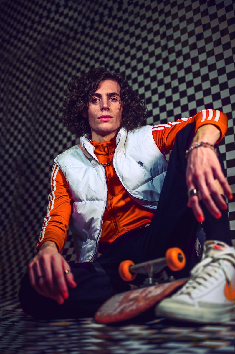 Orange: Inspires self expression and the courage to break away from the mold  @cslate_