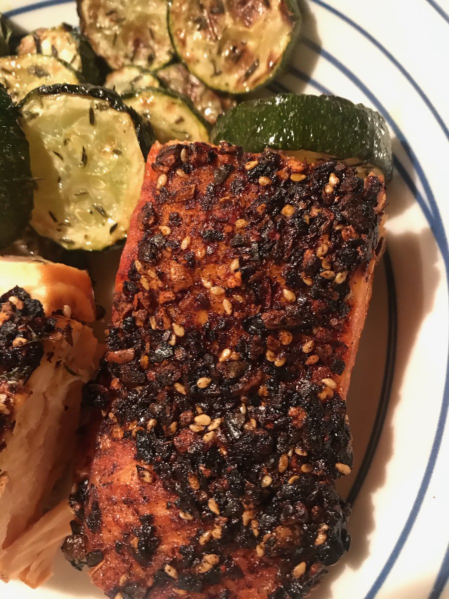 Pabsdash's tweet image. @davidchang 
Hey David we got our Chili Crunch sauce in and they exceeded expectations.  That stuff is 🔥🔥.  Incredible on salmon. Also thank you for everything you are doing for the restaurant industry.#chilicrunch
#momofu
