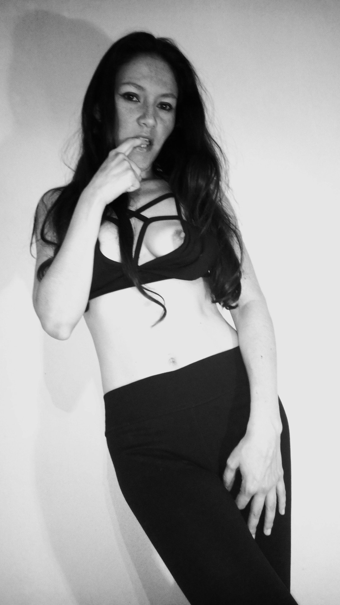 1 pic. 🔥Most men want to see a good show, sexy and very sexual, but also are many men who has some taboo something forbidden that you can´t tell anyone for fear of being judged, follow this link: https://t.co/beu7pzNINm and you will find a person to trust your darkest secrets.🔥 https://t.co/JVgMIkagwj