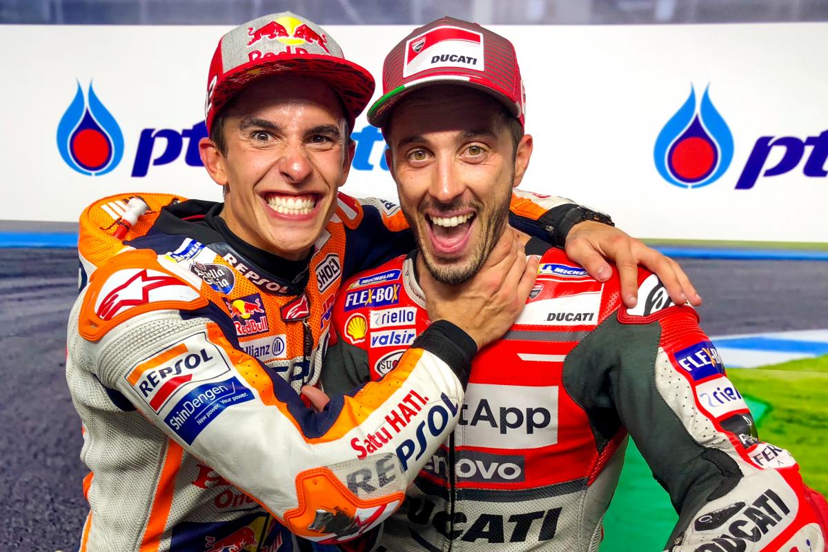 VR46TR's tweet photo. Dovizioso'nun gelirse tam sezonluk bir anlaşma isteyeceğine eminim. Marc aynı hatayı bir daha yapmayıp, asla yüzde yüz iyileşmeden dönmeyecektir. Ama bu süreç bir tam sezon sürer mi ondan da emin değilim. İzleyip görelim. https://t.co/LYwJxt6e1G