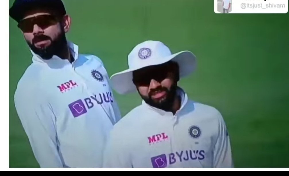 atishpatel_18's tweet photo. In class:

When someone gives correct answer.

Le whole class: https://t.co/AfnfoMc96V
