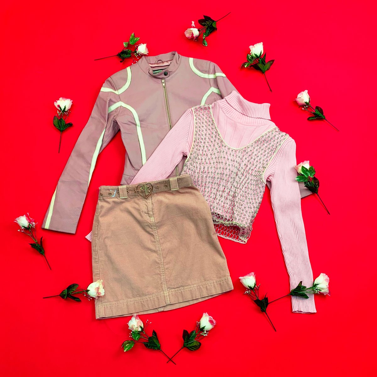 WEARECOW's tweet photo. Happy Friday everyone❣️
​Valentine's right around the corner so if you're spending the day being all lovey-dovey or bossing it solo, we've got endless fits online to make ya day an extra special one ❤️💐 https://t.co/ds5741xyq0