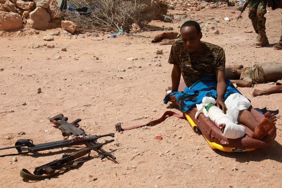 21stCxds's tweet photo. 5/2/2021 - During our operation last night we captured a terrorist known as - Abdinuur "Carays" a man who we knew was responsible for explosives and mines.

Him along with the other terrorists that were captured during our previous operation will both stand trial for their crimes https://t.co/oGVVG9p1gk