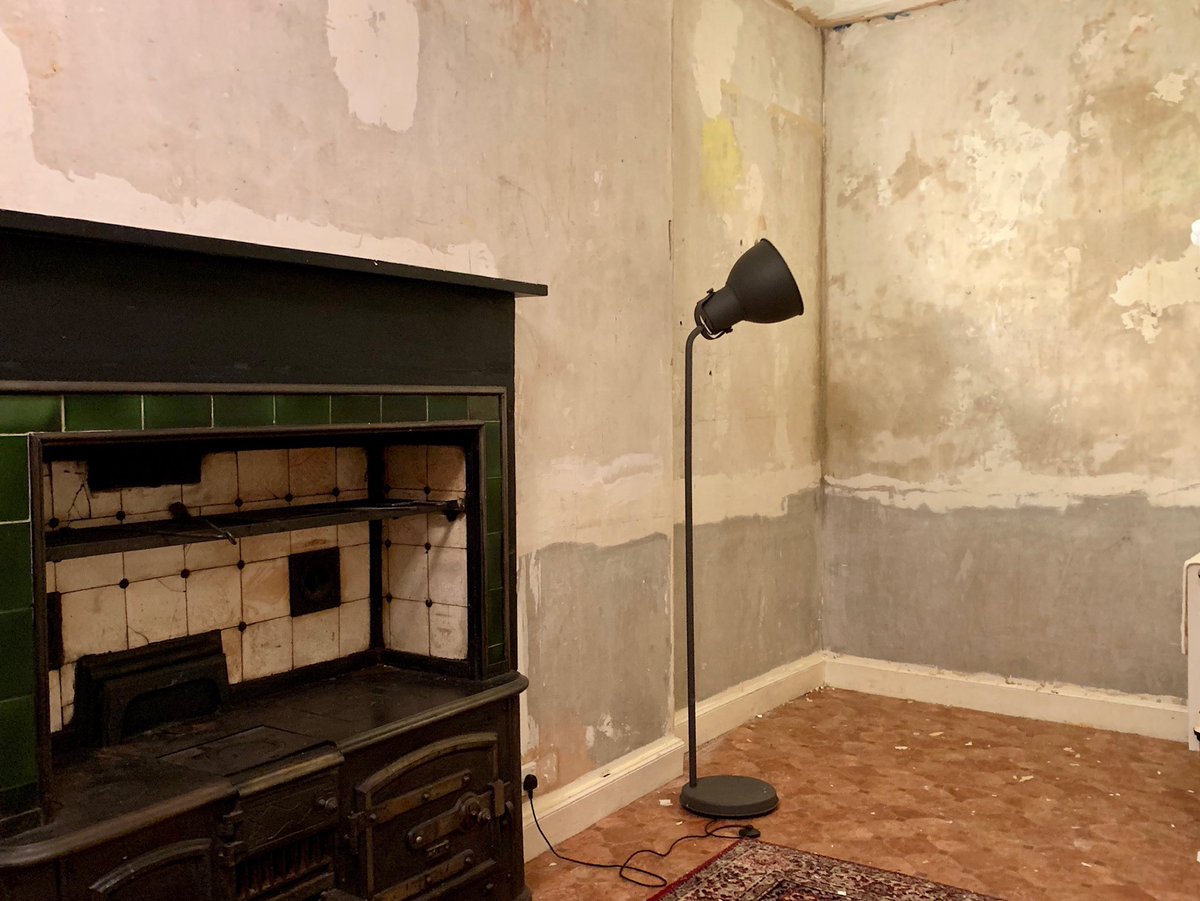 Demolishing the kitchen was probs the most fun part, followed by taking delivery of my new baby (the cooker )!