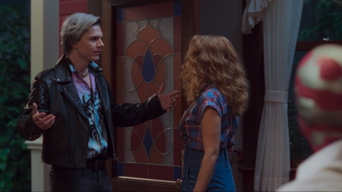 Lewiz_6's tweet photo. Weeeey weeey por primera vez sucedió el primer gran crossover de la historia de Marvel entre franquicias de Disney y Fox 
El Quicksilver de Fox de los X-Men ( Evan Peters  ) ahora es el Quicksilver de Marveeeeeeel
Eso es epiquisimooo!!
Estoy orgasmeado
#WandaVision https://t.co/Xemro0AVPk