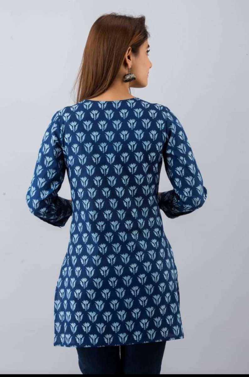 HaatWrld's tweet photo. A++..
BLUE COLOR PRINTED TUNIC FOR WOMEN
*Size -  S TO XXL (38 TO 46)
Price- 897/- 
For members - 797/-
Real shoot 

#tunic
#topsforgirls
#topsforwomen
#tunictop #blueaesthetic #bluecolor #bluecolour #fashionlove #fashionlife #gramhaat #printedtop #printedtunic https://t.co/85ghZJL4Lr