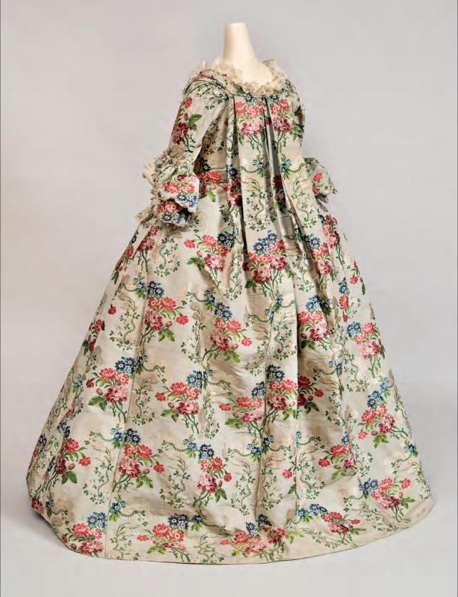 Just posted some robes à la française on the <a href="/costume_society/">Costume Society UK</a> Instagram page, so now I'm thinking about this stunning example from the 2017 Cora Ginsburg catalogue. The dress was made in colonial America between 1760 and 1775 of 1760s French brocaded silk