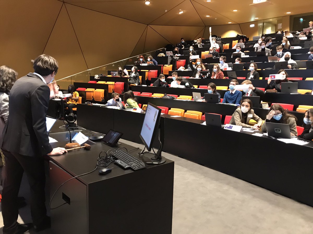 strasdiplomacy's tweet photo. Bienvenue à la 10e édition du #MUNLycéen à @ScPo_Strasbourg ! Un événement important pour les lycéens du Grand Est présent, organisé par @strasdiplomacy et @PeiStrasbourg.
The floor is yours. 🌏🕊
#MUN #university https://t.co/4dw8178pcT