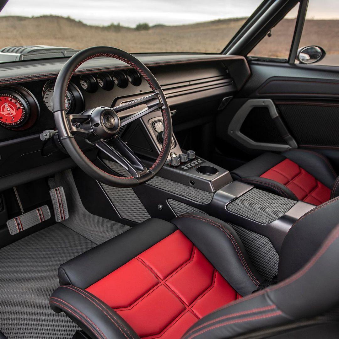 HYPEBEAST's tweet photo. SpeedKore has unveiled its new “Hellraiser” 1970 Dodge Charger.
Photo: SpeedKore

Details: https://t.co/a3WNL0orVU https://t.co/pyjvKtDUut