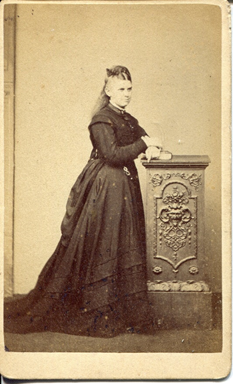 By 1868 the crinoline cage had started to be flattened at the front, while maintaining volume in the skirts at the back. This can be clearly seen in KLNTY2020.171, which dates from 1868-70 and in KLNTY2020.174. [4/20]