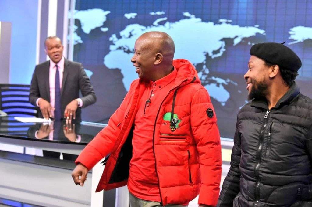 multiply015's tweet photo. Julius Sello Malema ke heavyweight #ThankYouEFF #MalemaMeetsZuma #EFFRedFriday #effthrowbackthursday #effwayawaya #EFFBestMoments https://t.co/wvTrvGhIaX