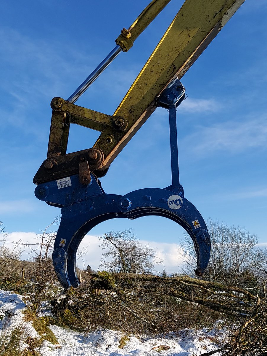 McQuaidEngineer's tweet photo. It was a snowy Saturday in the Sperrins last week when Crieve Contracts were hard at work with our MT70.

For info on this or any of our grabs call us on 028 8774 9869 or visit https://t.co/IAChWMGW2b

#mechanicalgrapple #loggrab #forestry #heavyduty #engineering https://t.co/3bBHe0q32u