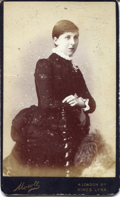 The bustle had returned by 1884 and this time was more rigidly structured. In the mid-1880s high collars also started to become more fashionable. [KLNTY2020.238, KLNTY2020.239 & KLNTY2020.242] [10/20]
