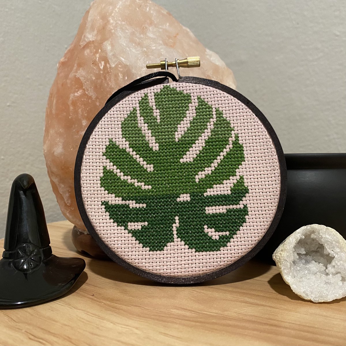 newleafmi's tweet image. I think the gray hoop might be my favorite 🤍

All three are available in my Etsy shop 🖤