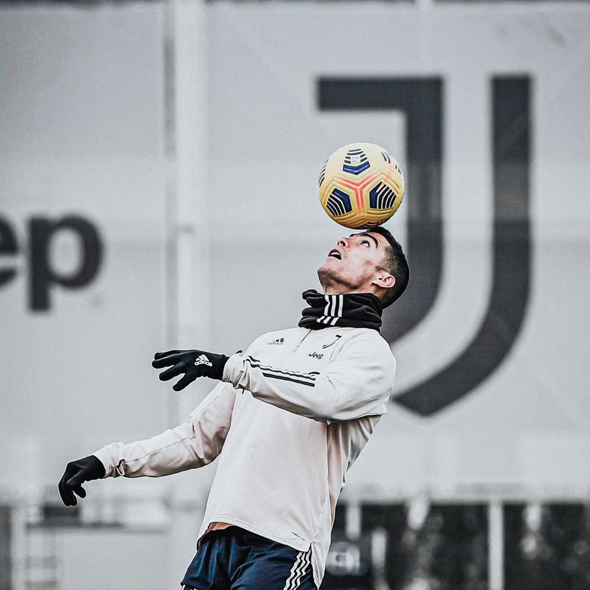 Life of a GOAT in England, Happy Birthday CR7{A THREAD}