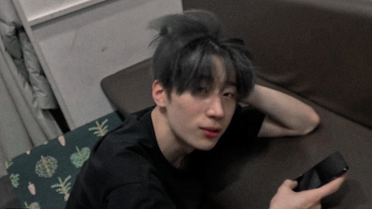 honeyhsw's tweet photo. เหมือนคนเพิ่งตื่นขึ้นมาละหล่อเลยอะ โคตรโกง https://t.co/LxJHlXpPqH