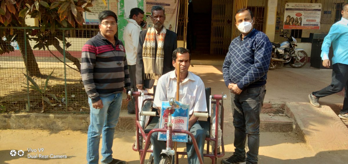 ଆଜି ଭଣ୍ଡାରିପୋଖରୀ ପଞ୍ଚାୟତ ସମିତିରେ ଶ୍ରୀ କୃପାସିନ୍ଧୁ ପଣ୍ଡା(ଶାରୀରିକ ଭିନ୍ନକ୍ଷମ),ପିତା-ମାଗୁଣି, ଗ୍ରା.ପ-ସାନଶାସନଙ୍କୁ ବିଡ଼ିଓ,ଭାରପ୍ରାପ୍ତ ସାମାଜିକ ସୁରକ୍ଷା ଅଧିକାରୀ ଏବଂ ପ୍ରୋଗ୍ରାମ ଆସିଷ୍ଟାଣ୍ଡଙ୍କ ଉପସ୍ଥିତିରେ ତିନି ଚକିଆ ସାଇକେଲ ପ୍ରଦାନ କରାଯାଇଅଛି |