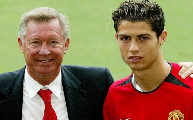   - En rentrant en Angleterre, les Red Devils n’ont qu’un nom à la bouche : « Cristiano Ronaldo ».   Ce sont les joueurs eux-mêmes qui demandent à Sir Alex Ferguson de le recruter. C’est chose faite le 12 août 2003, contre 15 millions d’euros.