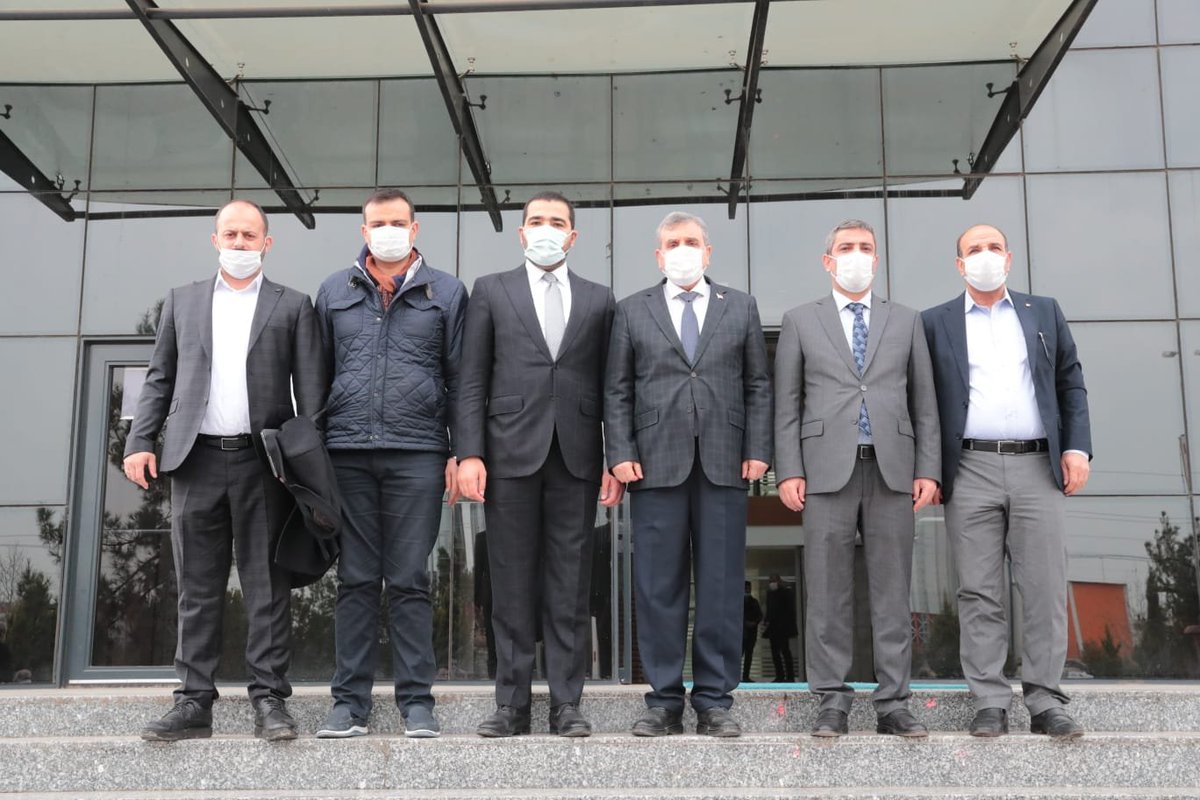 Şanlıurfa Organize Sanayi Bölge Müdürü Osman Oktay'ı ziyaret ettik.

Üreten ve gelişen Şanlıurfa'da sanayi bölgelerinin önemini değerlendirdik.