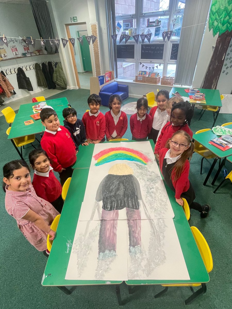 LyndhurstOldham's tweet image. Rest In Peace @captaintommoore. 

@charliemackesy 

#TomorrowWillBeAGoodDay