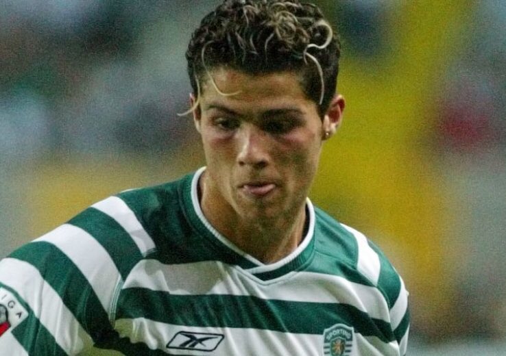   - A l’occasion de l’inauguration du nouveau stade José Alvalade du Sporting, les Leões affrontent Manchester United, en match amical.  Ronaldo y réalise une prestation fantastique, qui marque un bouleversement dans sa carrière.