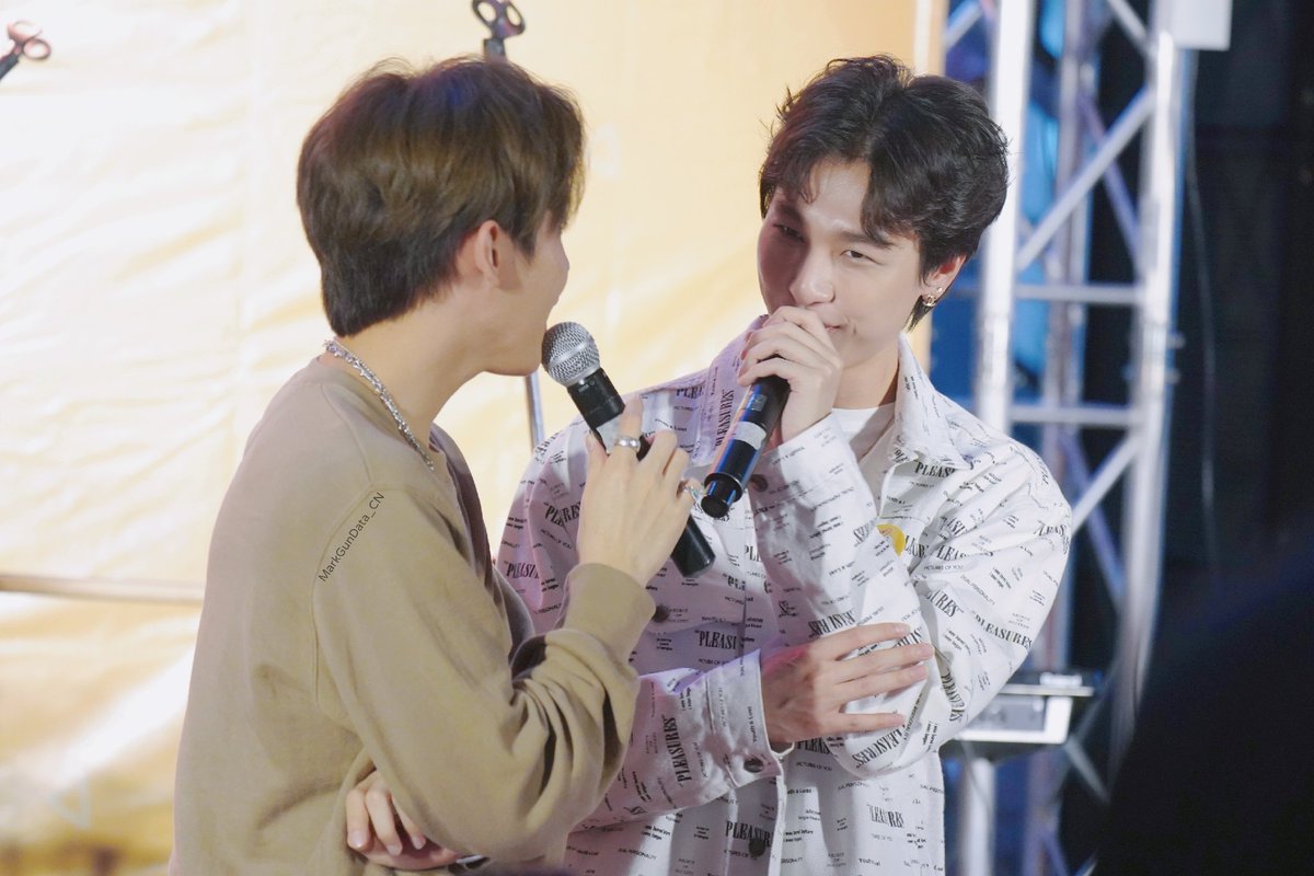 MarkGunData_CN's tweet photo. It's our day, let's celebrate it~
#magusMG 
MarkGun Forever
#magusMG2ndAnniversary https://t.co/fR1UlD9fny