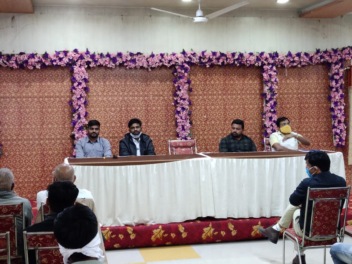 rohitkumarmali's tweet photo. આજ રોજ #મહેસાણા ખાતે #LRD_MALE નું જલદીથી નિરાકરણ આવે ઍ બાબતે ઉત્તર ગુજરાત ના સામાજીક આગેવાનો સાથે મીટિંગ નું આયોજન કરવામા આવ્યુ અને બહુ સફળ રહી, આ રીતે ગુજરાત ના દરેક સામાજીક આગેવાનો ને સાથે રાખી મુદ્દા નું નિરાકરણ આવે એવા પ્રયાસ રહેસે.. https://t.co/Fn02WJlaax