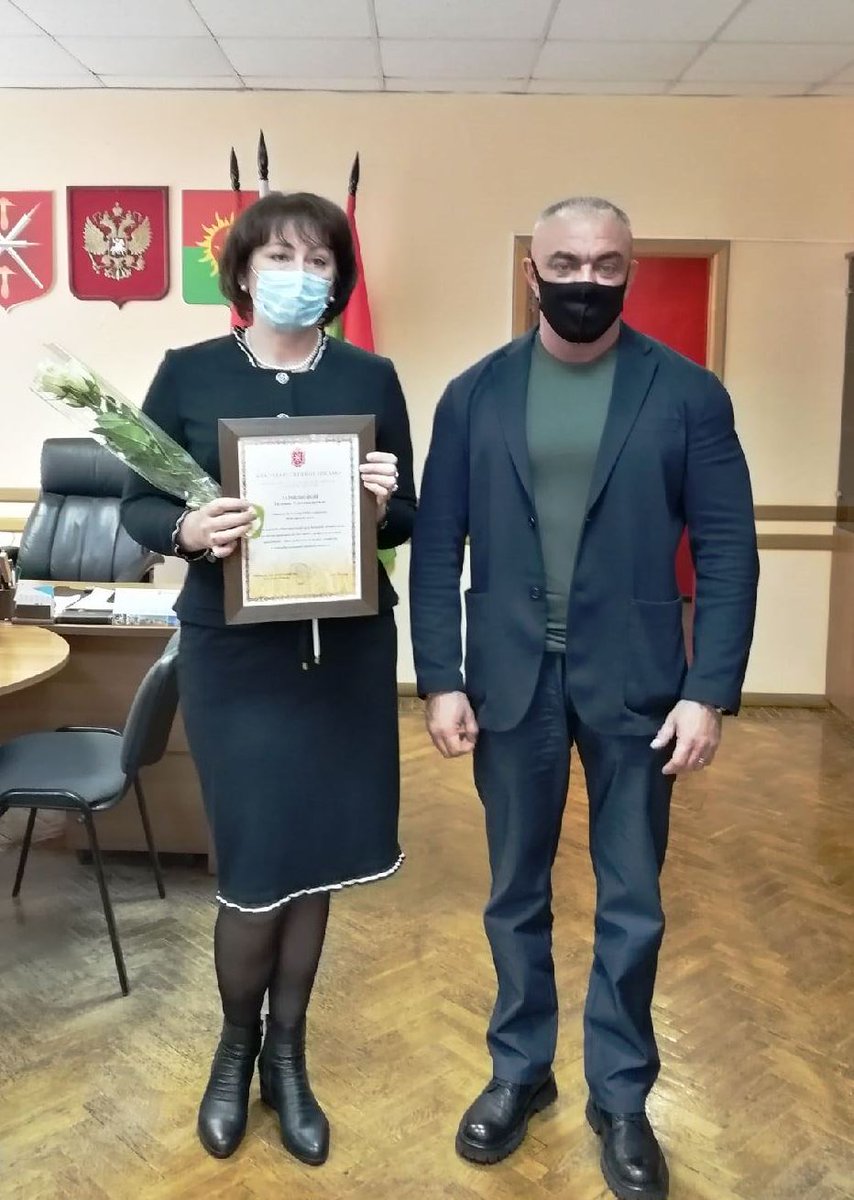 admyasnogorsk's tweet photo. Владимир Мухин вручил награды работникам сельского хозяйства Ясногорского района https://t.co/4R6q8nLM0v https://t.co/Hs3iMM11Vy