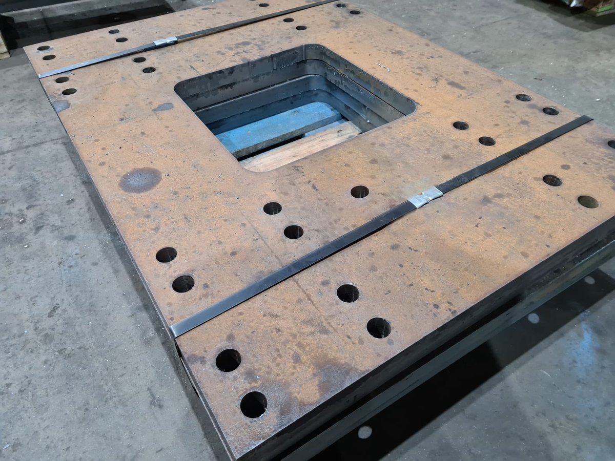 MurraySteelPro's tweet photo. These base plates to be used in the heavy structural industry were made from 40mm S355J2+N and required various drilled holes.
#steelprocessing #s355 #steel #baseplates https://t.co/5gy2YLV0ct