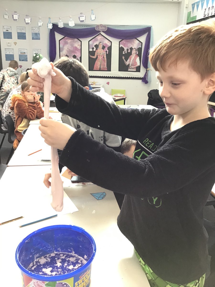 missmcintyrejl's tweet photo. We made silly putty with cornflour and washing up liquid! @MissRotheryJLPS #MentalHealthAwareness #curriculumchallenge https://t.co/yhz3Q1rYgJ