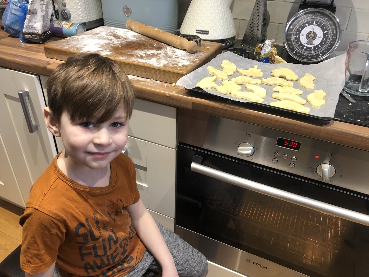 ALHardingham's tweet photo. @Astley_Primary Thank you Mr Seager we really enjoyed making the cheese biscuits and enjoyed eating them with our hot chocolate 👍 https://t.co/b171zsMl5Q