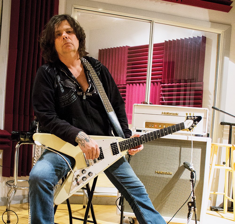 Please join me here at in wishing the one and only Tommy Skeoch a very Happy 59th Birthday today  