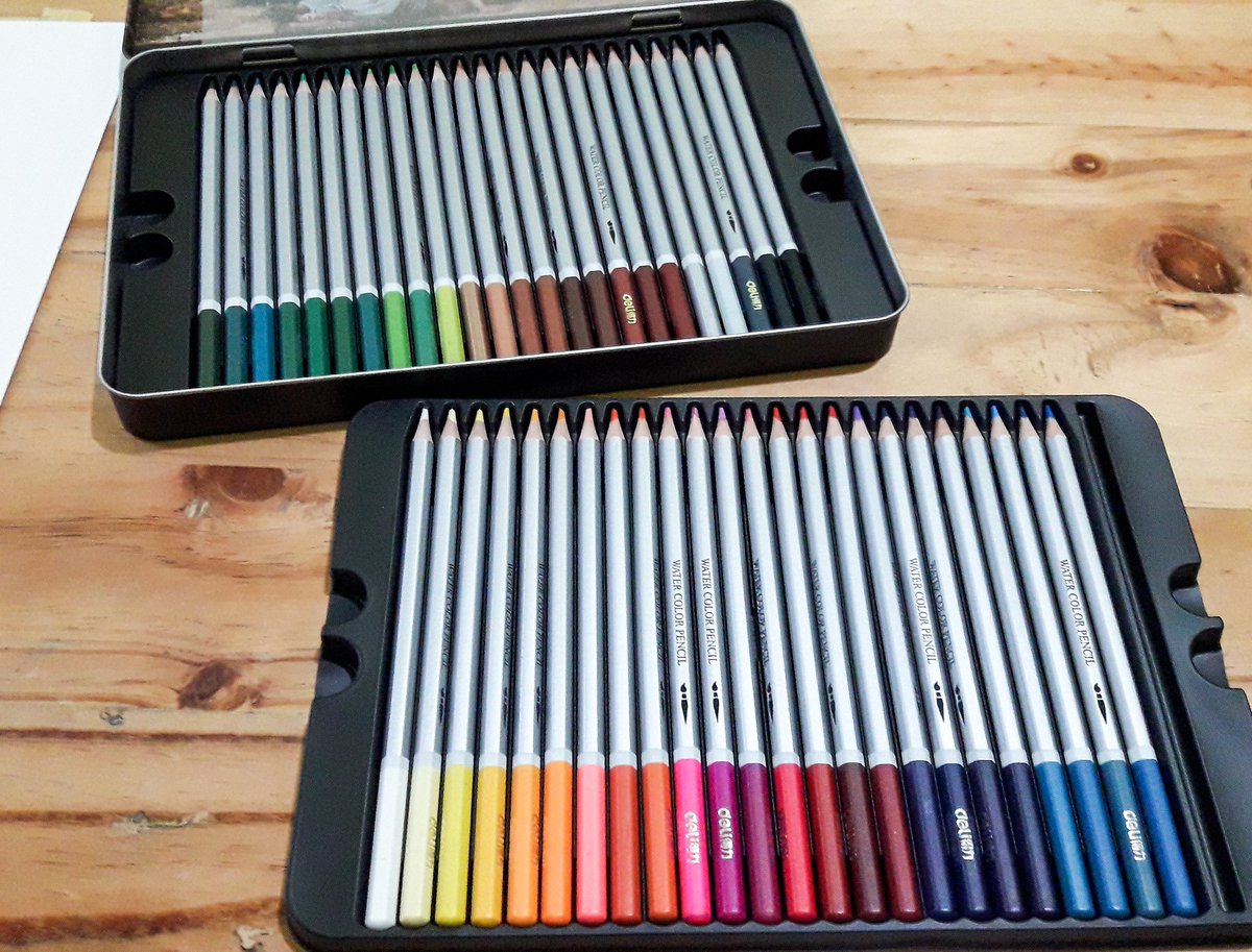 Aku udah tulis caption di fotonya yah. Isi 48 batang dan perbandingan versi pensil dan versi watercolornya.